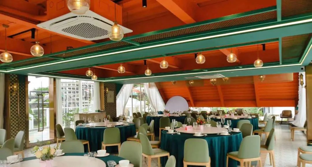 汕尾将色彩碰撞到底，看这家深圳餐饮空间设计如何诠释独特的摩洛哥风情